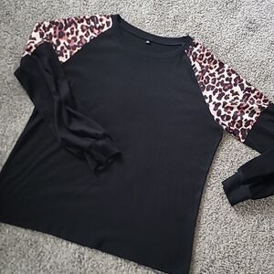 Women's Graphic Long Sleeve Top Sx XL